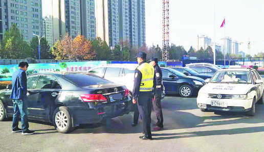 淄博首例警法联动 交警查获“老赖”车辆