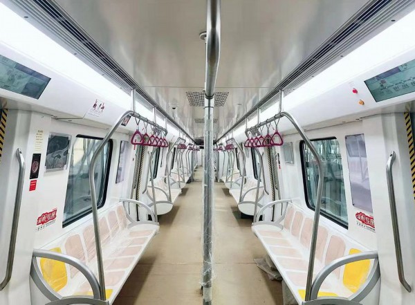济南地铁R1线首列车上岗！全程半小时，还有23辆车将抵达