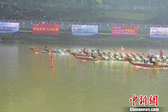 中国龙舟公开赛总决赛收官 全国16支最强龙舟队角逐