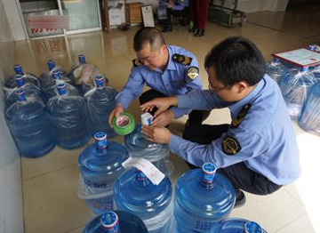 山东通告15批不合格食品 含烟台鹿鸣泉桶装饮用水