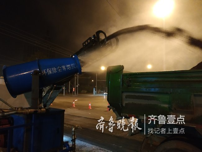 昨日午夜，济南开始修复历山路供暖管道改造受损路面