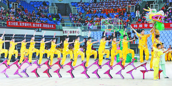 淄博市学校体育展演举行 1600余师生展示体育魅力