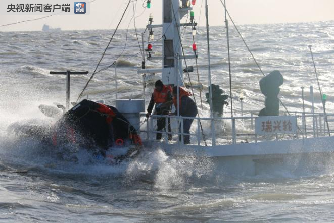 山东潍坊一货轮在潍坊海域沉没，已有9人获救