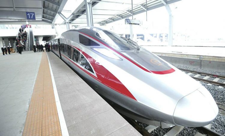 83分钟速度与“济青” 记者跟随试验列车体验济青高铁全新速度