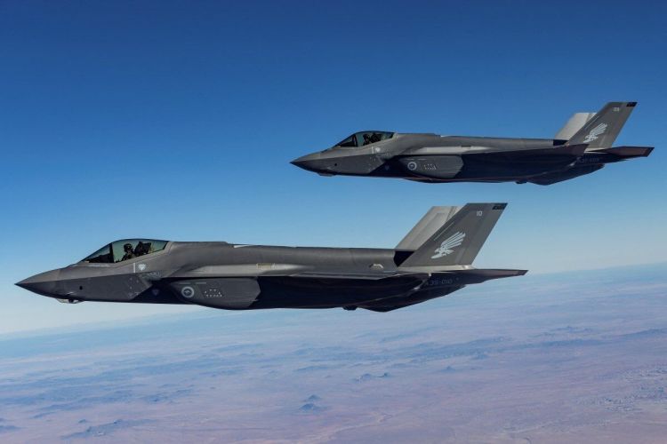 首批两架F-35A战斗机抵澳 曾因购买价格高而备受争议