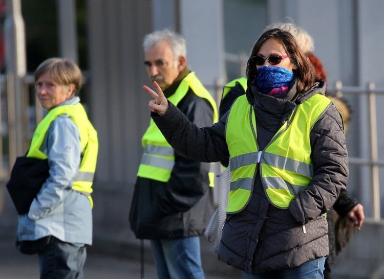 法国“黄背心”抗议后，埃及限制销售黄背心防“不测”