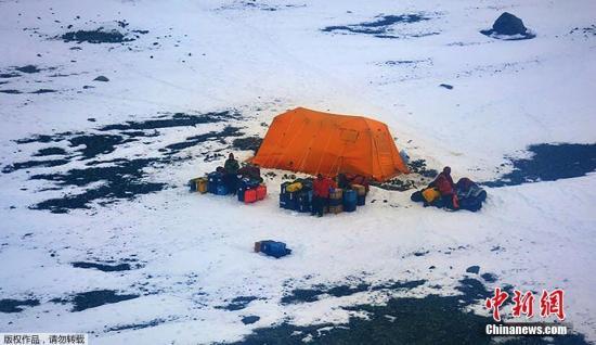 美国南极洲麦克默多科考站2人死亡 正在调查死因
