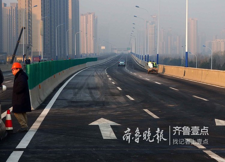 济南最长高架路西段将通车，记者试跑