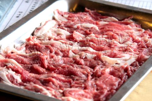 供应紧缺 淄博今冬羊肉价格比去年贵了不少