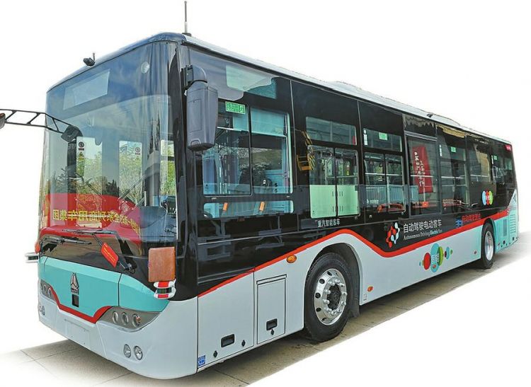 “黑科技”无人驾驶公交济南首秀 申请路测牌照前尚有多个环节