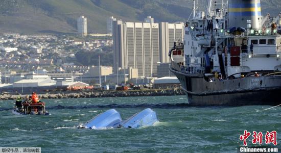 越南发生翻船事故致2死 遭遇海难，乘客如何自救？