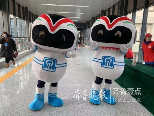 济南地铁吉祥物“泉速”:脚踩泉水、颈戴荷花,看到了吗