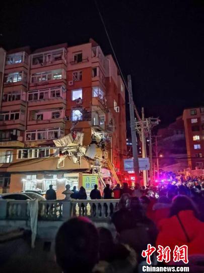 辽宁大连一居民楼发生爆炸致9人受伤