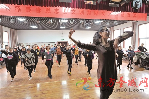 山东省新时代文明实践文艺志愿者舞蹈分队走进济宁