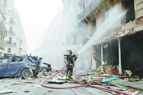 部分法国 “黄背心”：巴黎煤气爆炸是法政府制造的阴谋