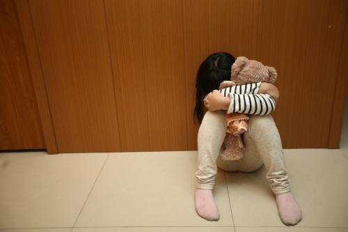 台湾虐童事件发酵引民众怒吼 如何预防悲剧发生？