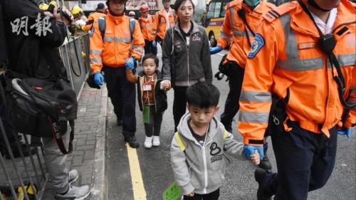 香港发生两校巴相撞意外 15名幼童及1名保姆受伤