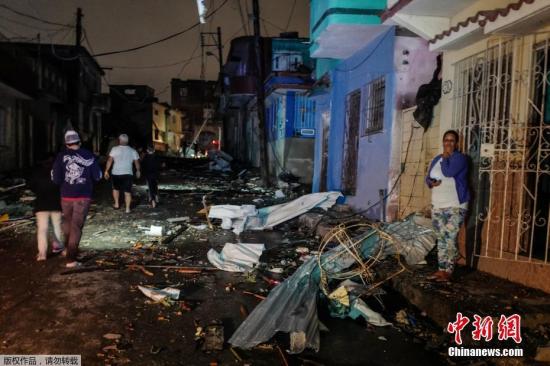 80年来最强龙卷风袭击古巴首都 致4死195伤