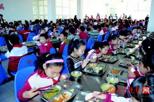 “配餐+课后服务”,覆盖386所学校