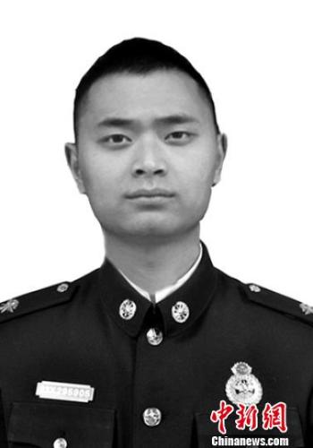 四川消防员刘乃夫为保护战友牺牲 被批准为烈士