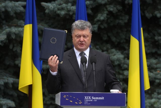 乌克兰议会通过关于加入欧盟和北约方针的宪法修正案
