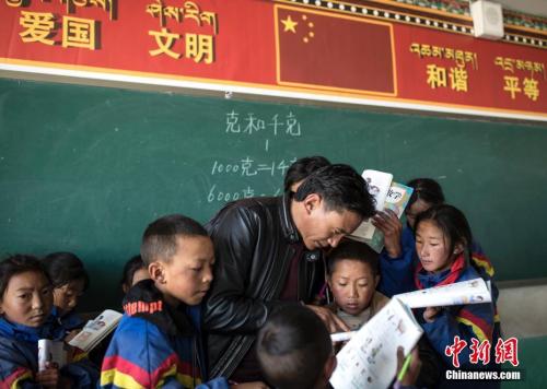 中国细绘教育蓝图：大力发展公办幼儿园 关爱随迁子女