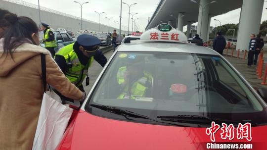 上海交通执法部门开展出租汽车未安装、联网、使用GPS专项整治行动