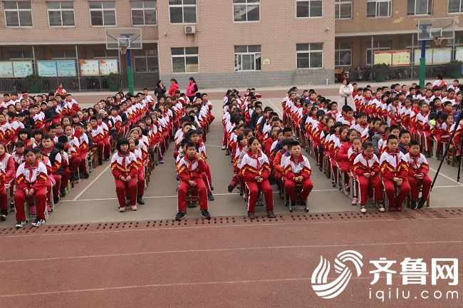 上 安全为首--文昌中心小学开展安全逃生演练暨