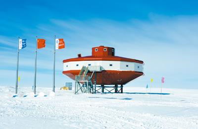 春节前碰撞冰山的南极考察队成功脱险 队员已回国