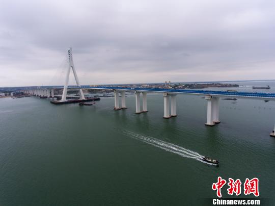 中国首座跨地震断层跨海桥梁——海南海文大桥开通