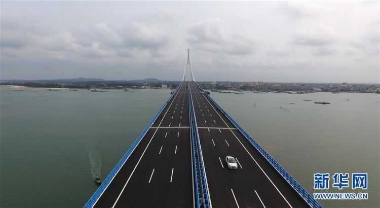 海南海文大桥建成通车
