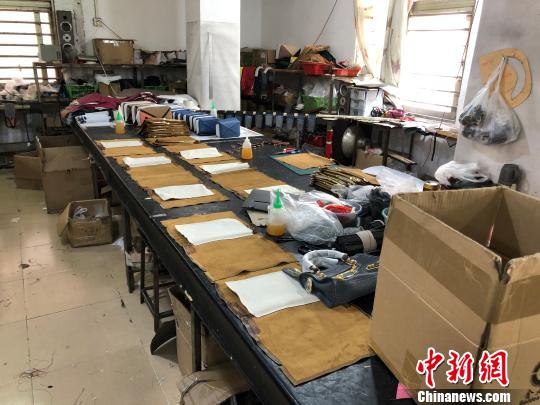 上海警方破获一起特大假冒注册商标案：涉案金额逾亿元
