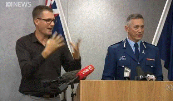 新西兰警方披露：枪击案嫌犯被抓时，正欲赶往第三处实施袭击