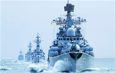 大片来了！看中国海军破雾而出！