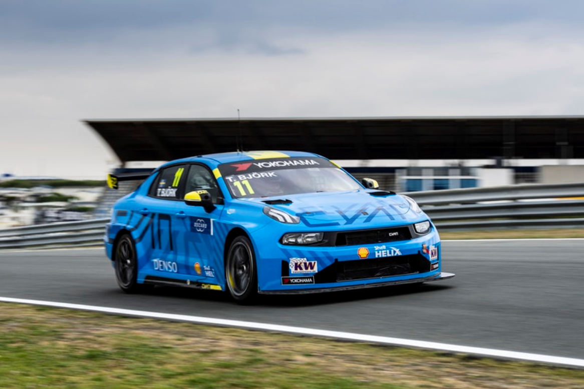 实力续写赛道荣耀 领克车队包揽2019 WTCR荷