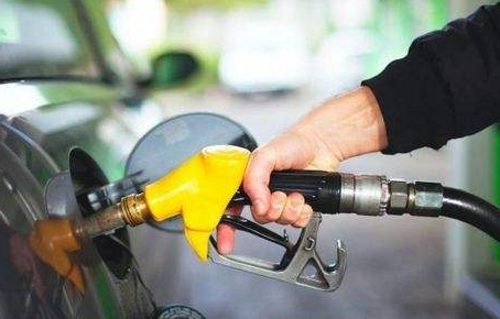 下周一国内油价大概率上调 加满一箱或增加3.5元