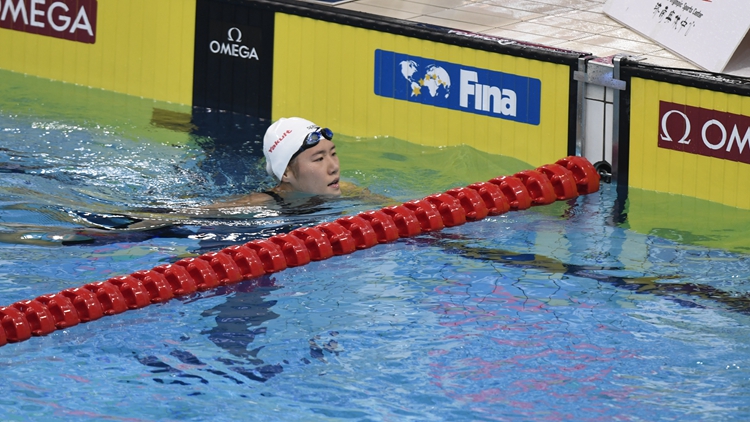 小将侯雅雯200米自由泳夺冠 叶诗文获第四