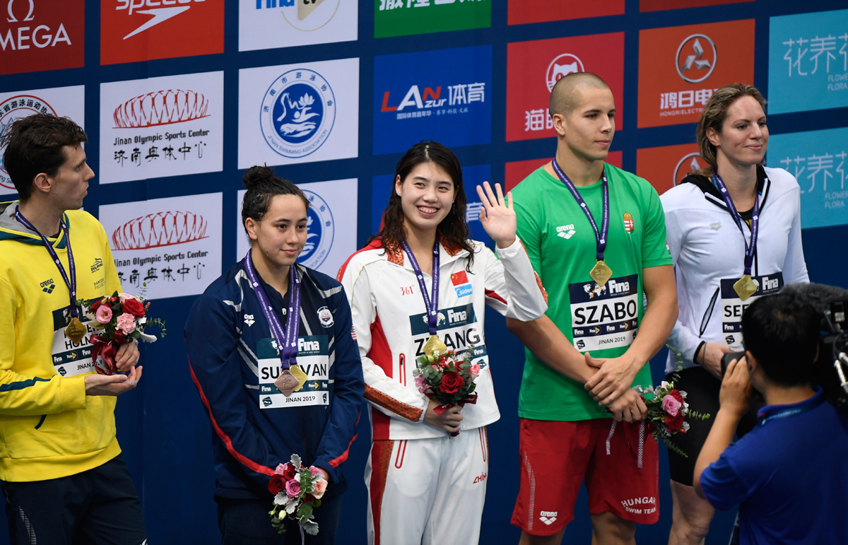 游泳世界杯济南站收官之战 女子100米蝶泳张雨霏夺冠