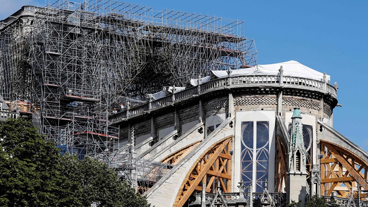 因铅尘污染影响施工！巴黎圣母院重启灾后维修