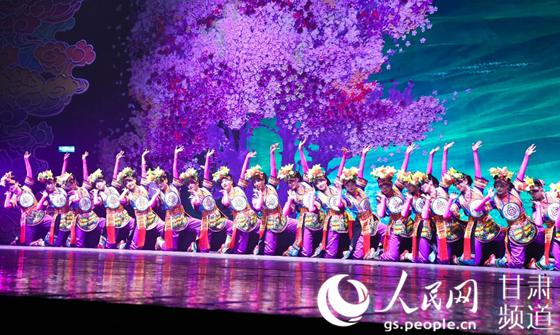 【脱贫攻坚地方行】甘肃碌曲:锅庄之乡的幸福新舞步