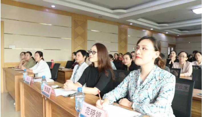 比赛特邀淄博市中心医院张海霞、范晓婷两位护理专家担任评委