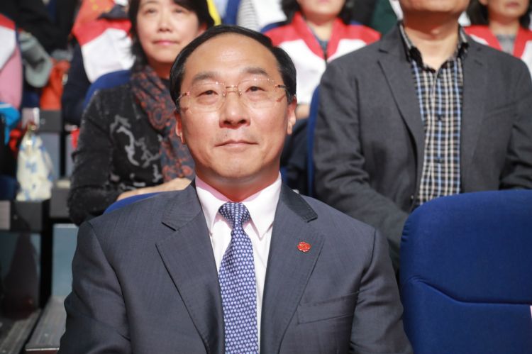 6ca1aae595ce610aad05be263e3376ac.jpg 于福龙_meitu_3.jpg