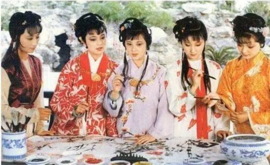 捐赠“宋元明《红楼梦》瓷器”,曹雪芹要哭了