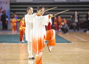 滨州举行传统武术大会 老少同堂切磋武术