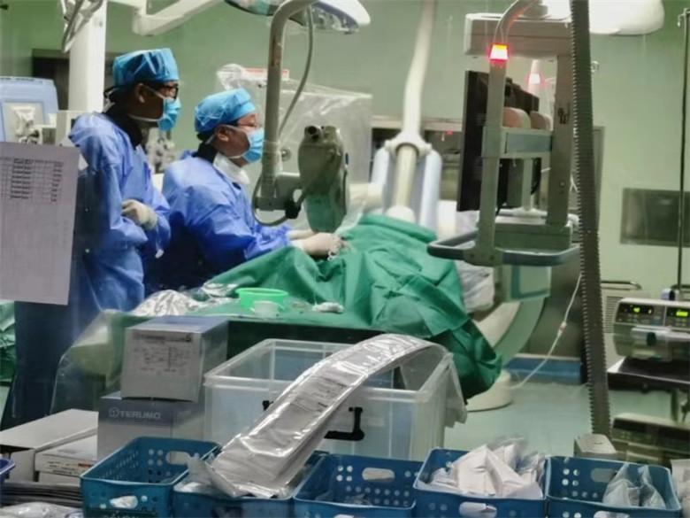 图片1 藏族先心病患儿在淄博市中心医院手术
