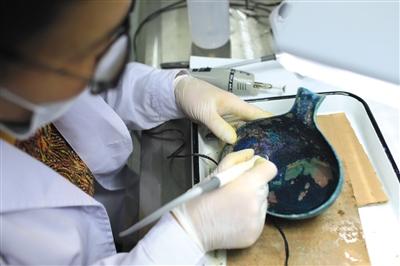探秘国博文保院:青铜器清洗用上超声波洁牙机