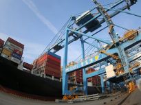 青岛港2019年吞吐量破6亿吨 集装箱超2100万箱