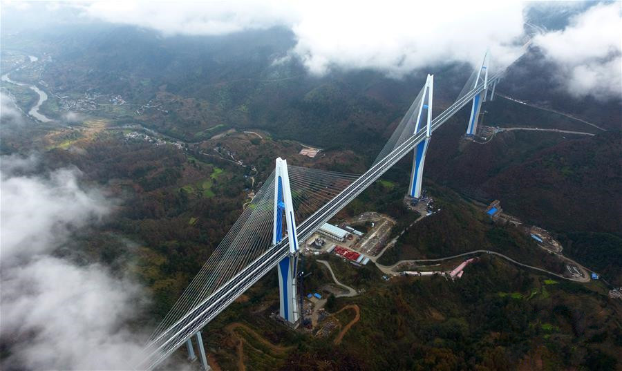 贵州平塘特大桥宣布建成通车