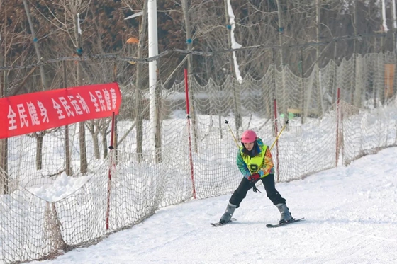 热“雪”沸腾！日照市第二届冬季全民健身运动会雪上项目开赛