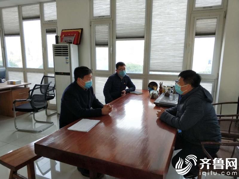 滨城区委组织部副部长、编办主任张波到滨州环通动力有限公司对接疫情防控和复工复产工作。